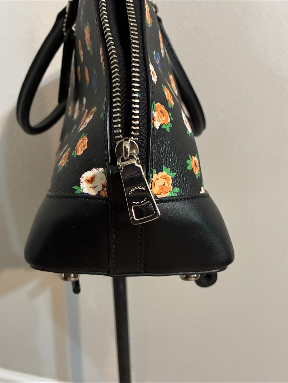 Coach Tea Rose Black Floral Dome Satchel — Orange, Blue & White Flowers - Picture 13 of 16